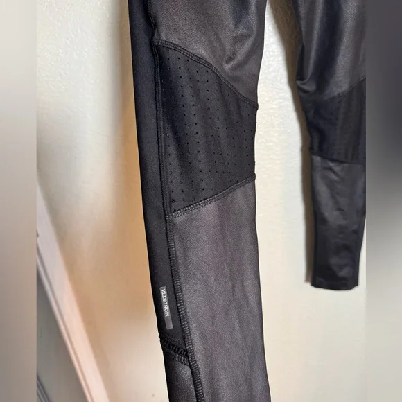 Bundle of Small Workout Leggings - Picture 13 of 14